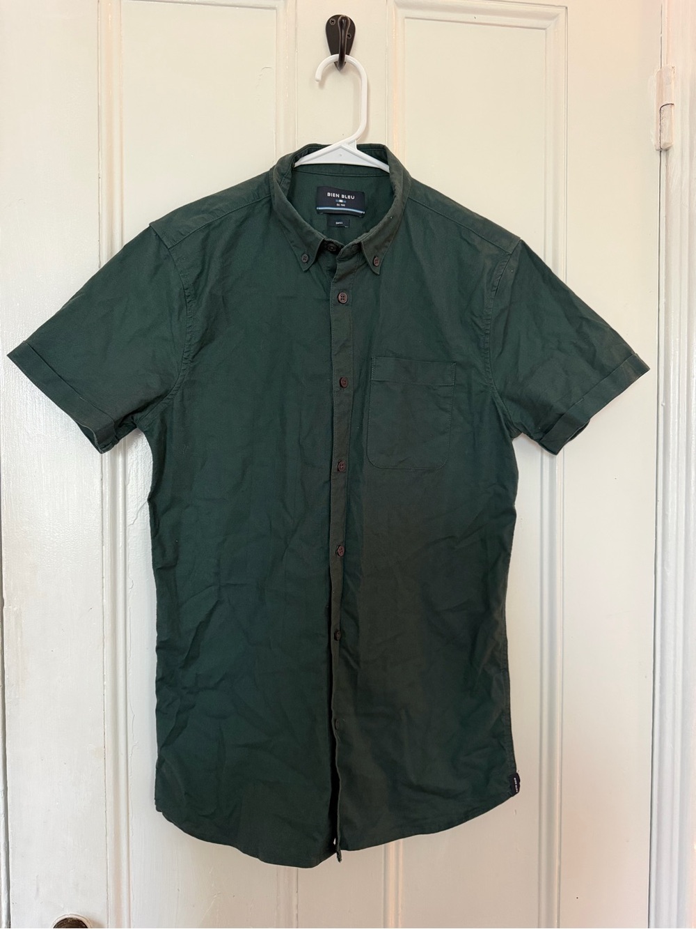 Short-Sleeve Button-Down Shirt in Dark Green